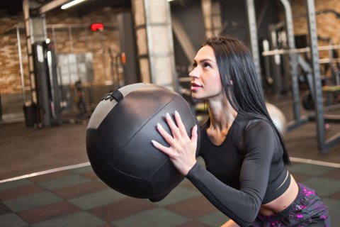 Piłka lekarska do ćwiczeń 3 kg REBEL ACTIVE Piłka lekarska do ćwiczeń 3 kg REBEL ACTIVE