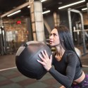Piłka lekarska do ćwiczeń 4 kg REBEL ACTIVE Piłka lekarska do ćwiczeń 4 kg REBEL ACTIVE