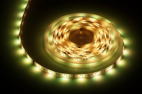 Zestaw oświetleniowy (sznur diodowy 150x5050SMD + zasilacz + kontroler kolorów) Zestaw oświetleniowy (sznur diodowy 150x5050SMD + zasilacz + kontroler kolorów)